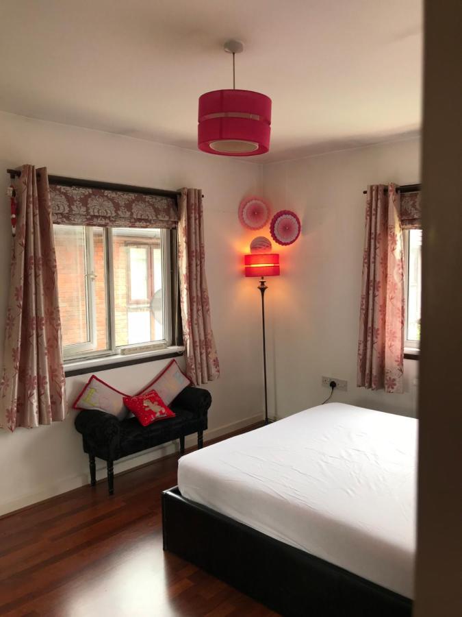 Сasa de vacaciones Spacious House 15min To Canary Wharf/o2/excel/central