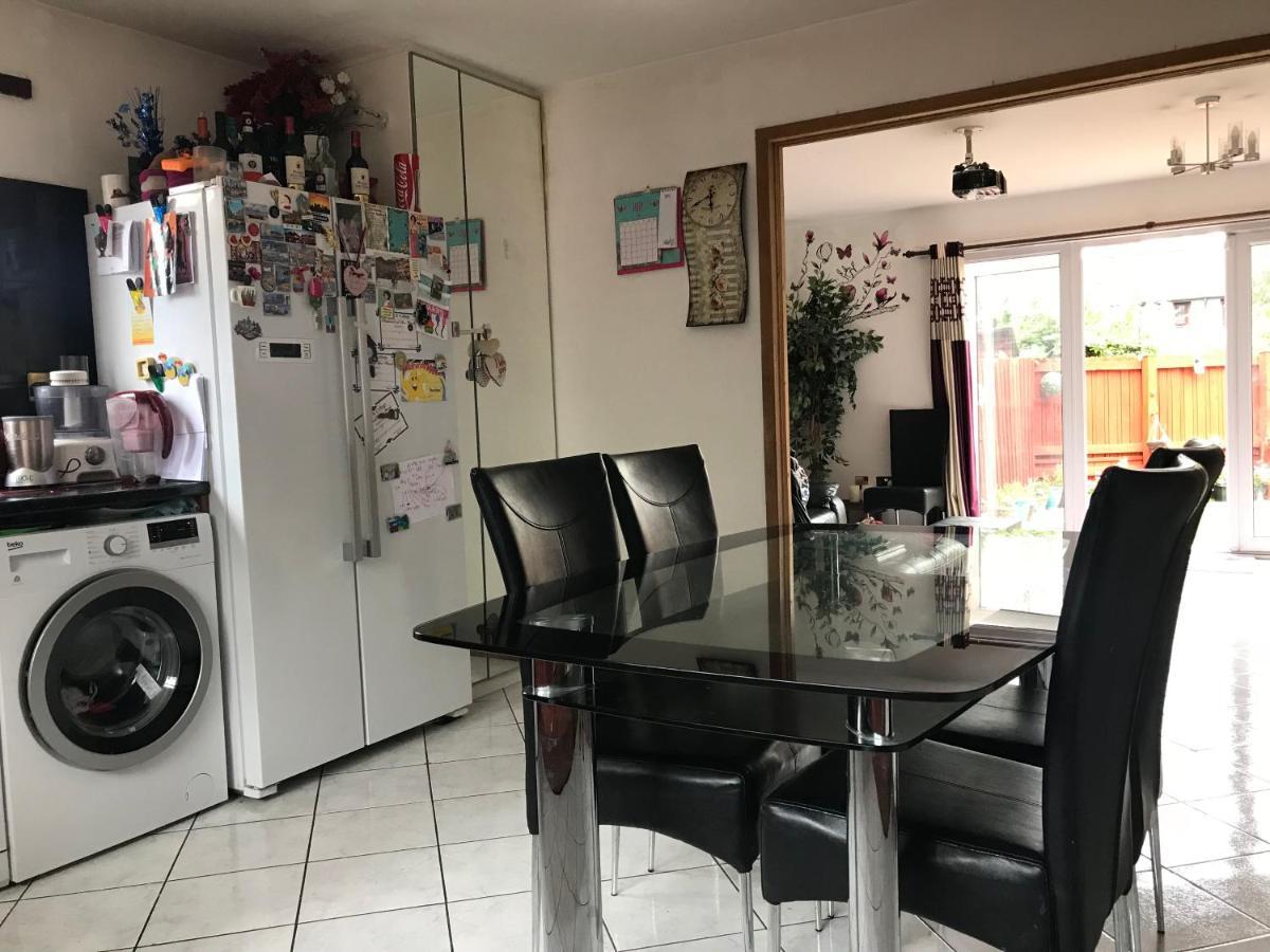 Сasa de vacaciones Spacious House 15min To Canary Wharf/o2/excel/central *