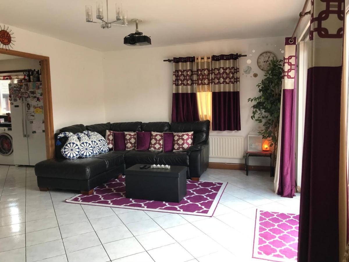 Spacious House 15min To Canary Wharf/o2/excel/central Сasa de vacaciones *