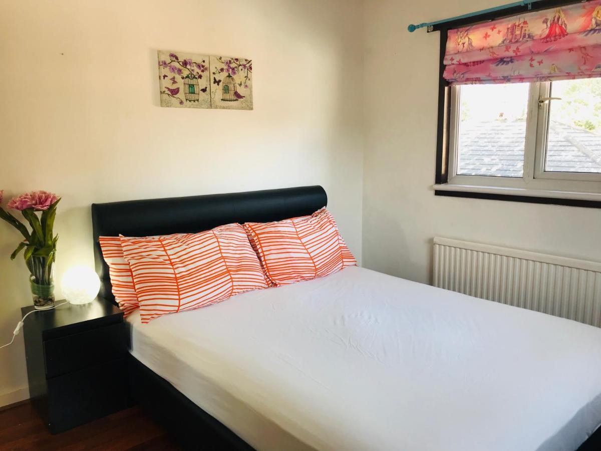 Spacious House 15min To Canary Wharf/o2/excel/central Сasa de vacaciones